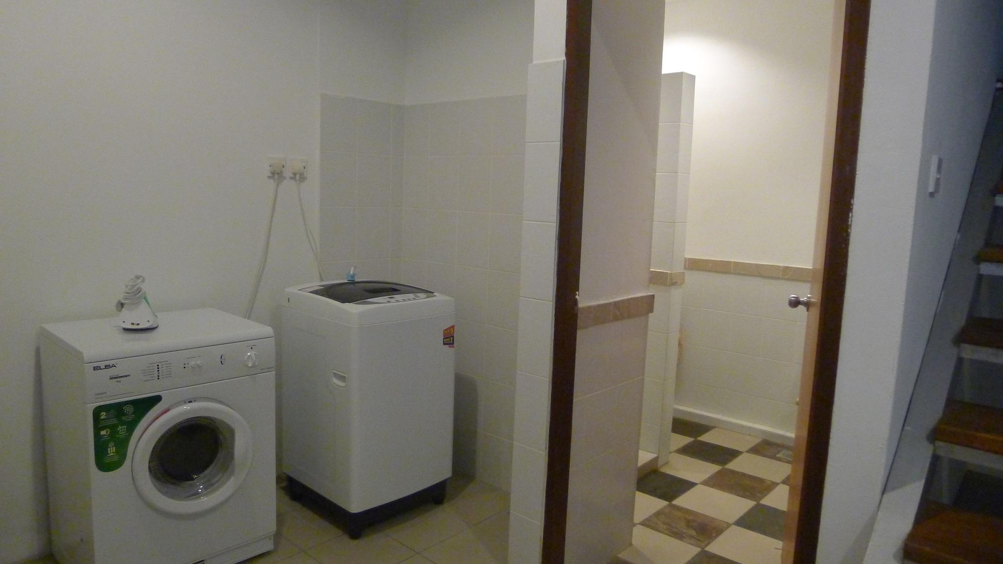 Wesberly Apartments Κουτσίνγκ Εξωτερικό φωτογραφία