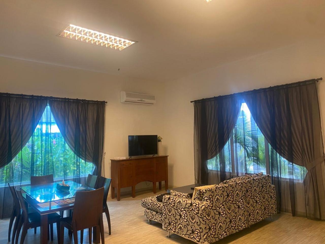 Wesberly Apartments Κουτσίνγκ Εξωτερικό φωτογραφία